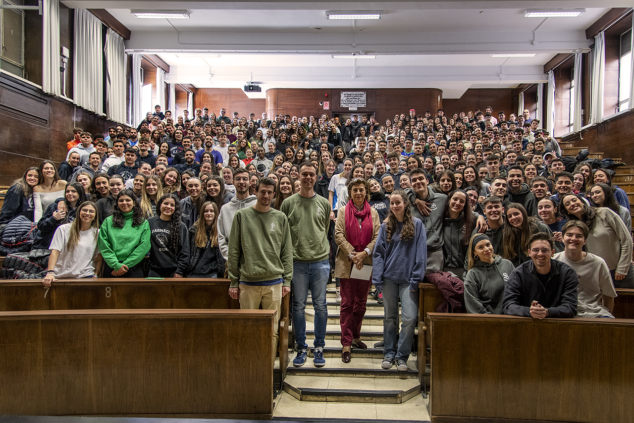 El Torneo Interfarmacia reúne en la Complutense a 450 estudiantes de 6 universidades