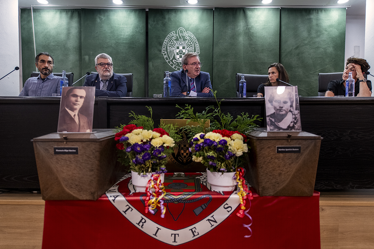 Biológicas acoge el acto de entrega a las familias de los restos exhumados de la fosa de Colmenar Viejo