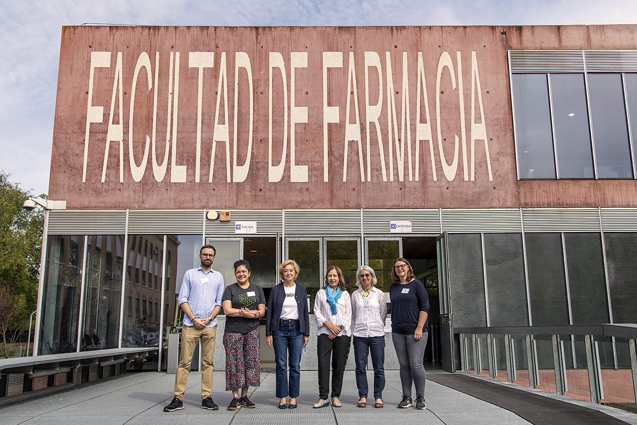 Farmacia acoge un taller de formación y capacitación de usuarios en ciencia e investigación