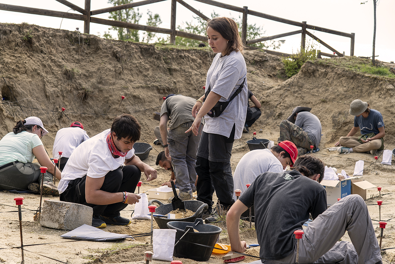 Los yacimientos paleontológicos del campus de Somosaguas celebran sus primeros 25 años de excavaciones