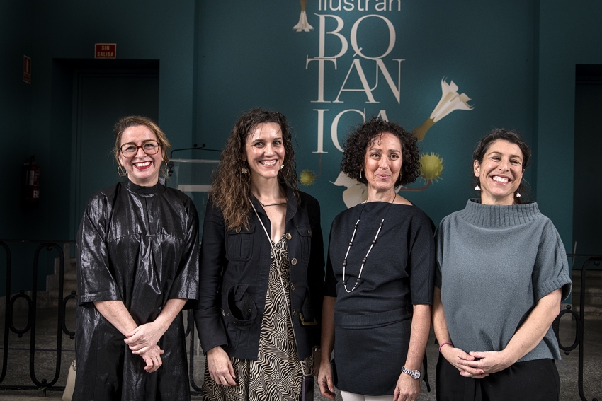 Las cuatro comisarias de "Ellas ilustran Botánica": Toya Legido, Ana Jiménez Revuelta, Mónica Gener y Lucía Moreno Diz