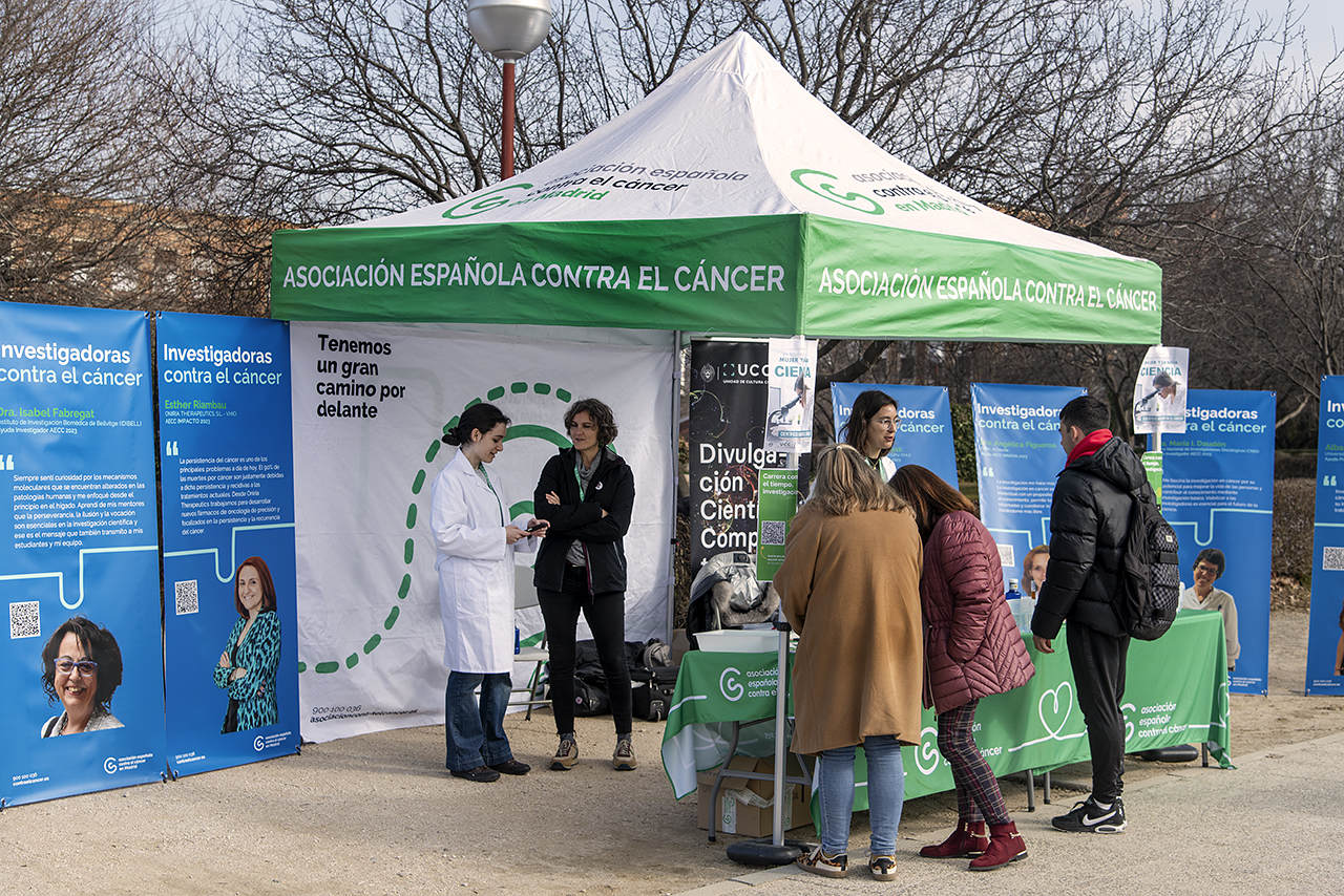 La UCM celebra el Día Internacional de la Mujer y la Niña en la Ciencia concienciando en la lucha contra el cáncer