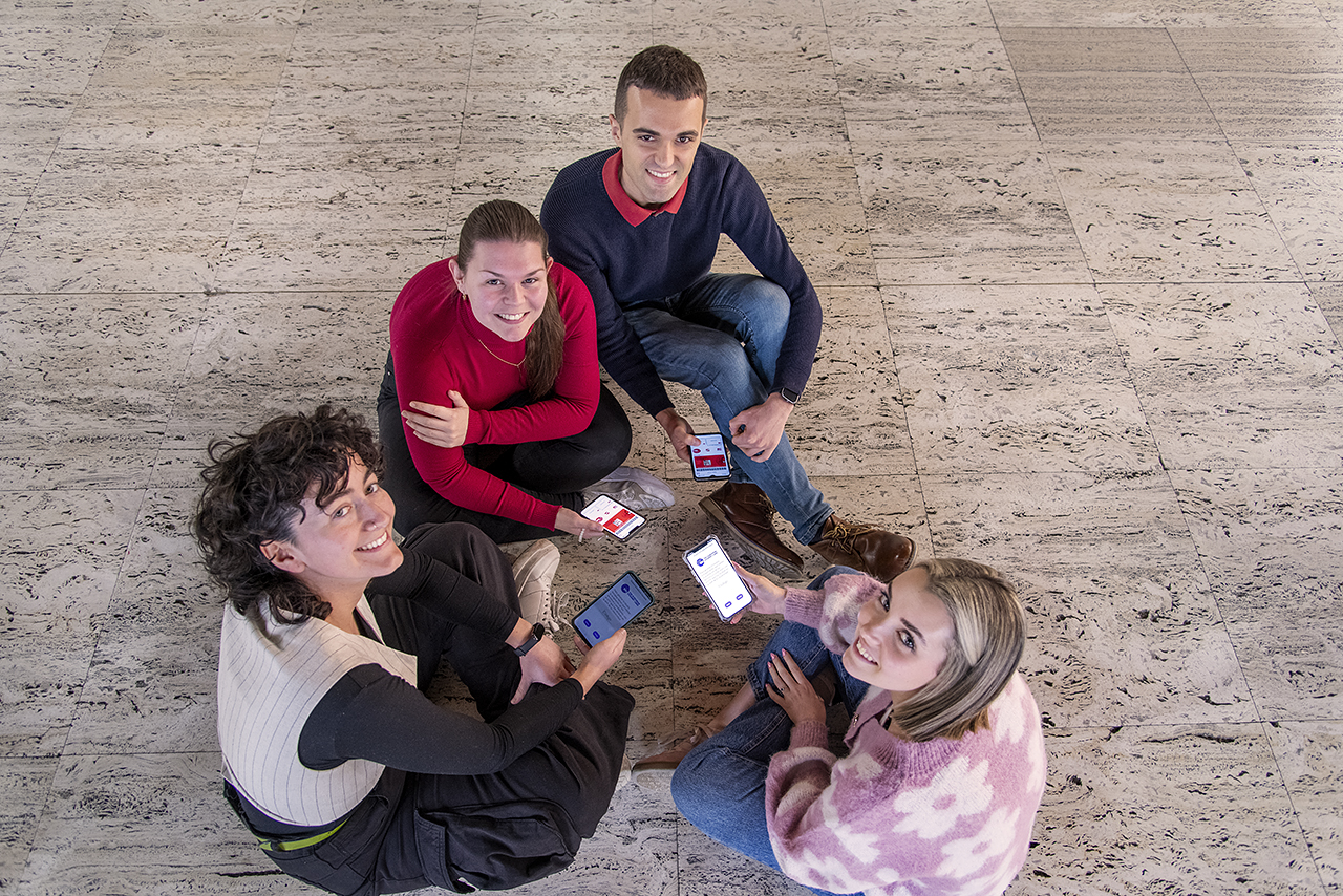 Los estudiantes complutenses pueden activar ya su Tarjeta Europea de Estudiante