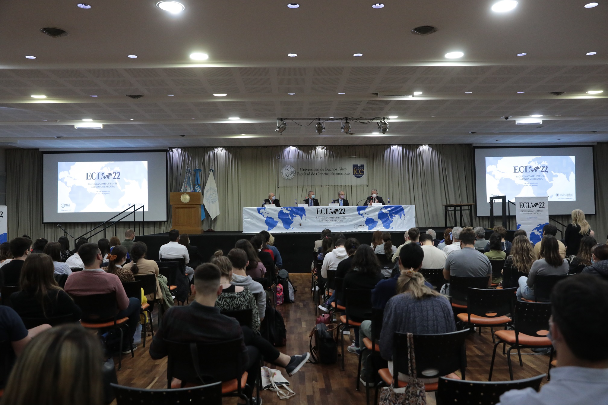 Vista general del acto de clausura celebrado en la Universidad de Buenos Aires
