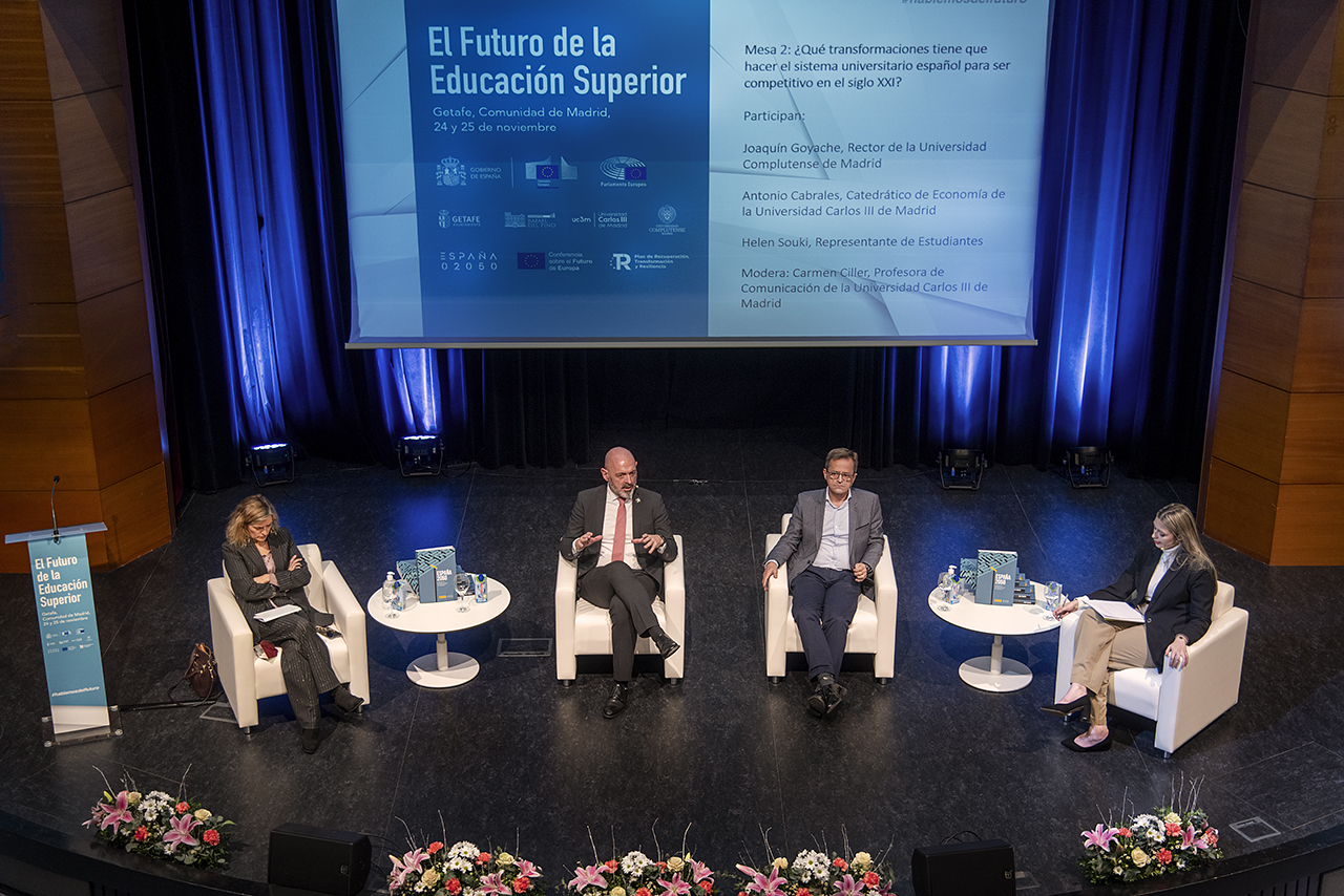 Goyache reivindica, en las jornadas sobre "El futuro de la educación superior”, la eficiencia del sistema universitario español: “Con muy poco, hacemos mucho”