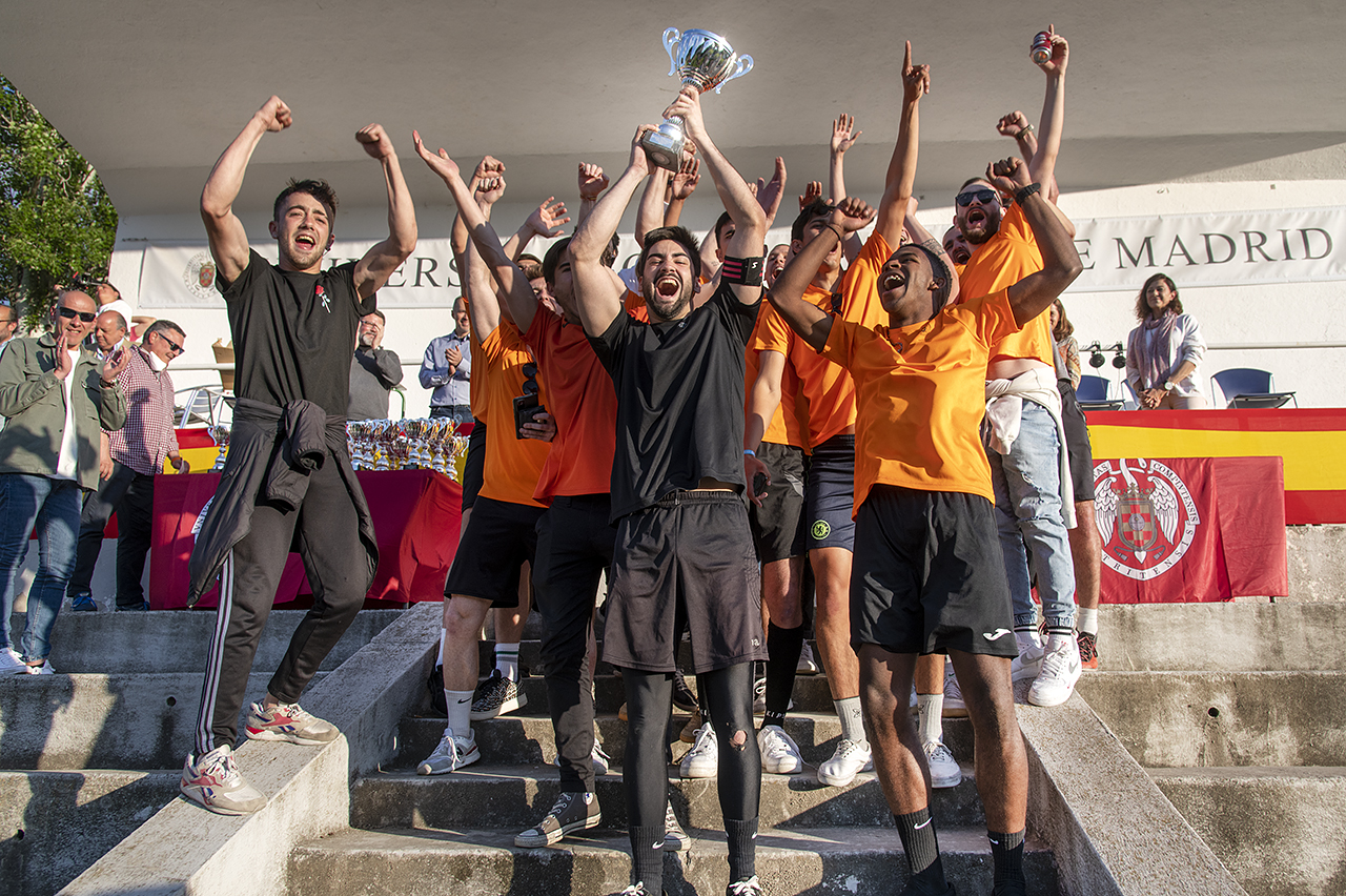 Trofeo Alfonso XIII, equipo campeón fútbol masculino: COMERCIO Y TURISMO