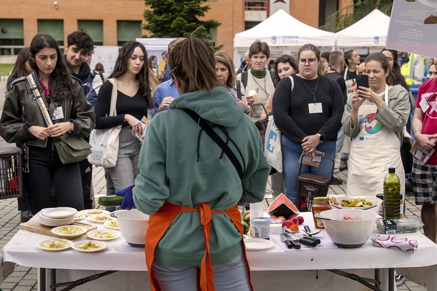 La Complutense acoge la Feria Cooking the Wave que promueve la alimentación saludable, barata y sostenible