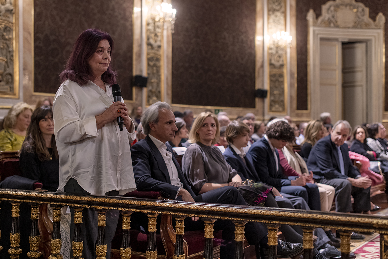 Isabel Tajahuerce, delegada del rector para Igualdad, presentó el homenaje
