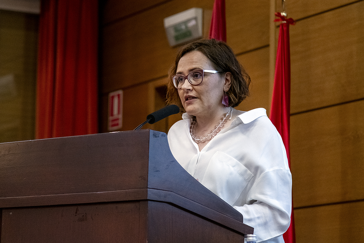 La vicerrectora de Estudiantes, Rosa de la Fuente, durante su intervención