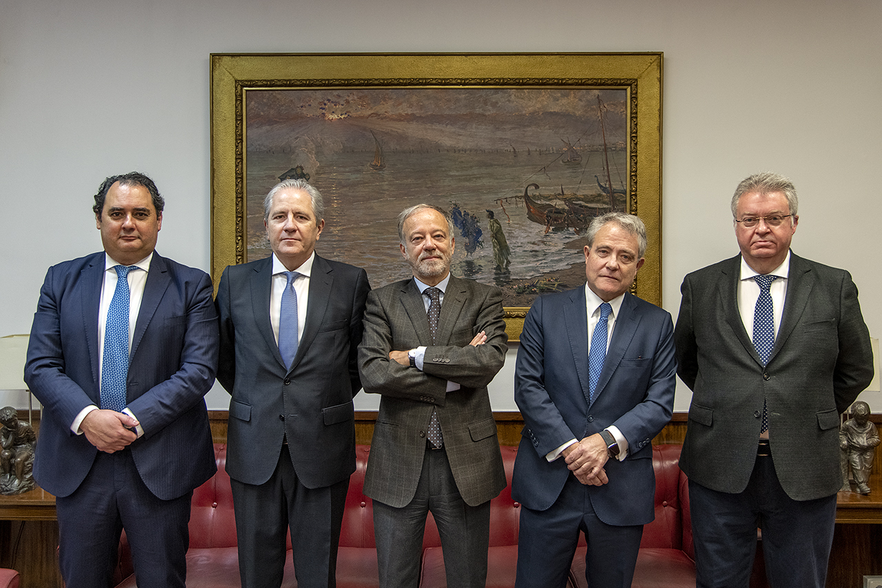 José Manuel Almudí, Jesús Cudero, Ricardo Alonso, Joaquín Huelin y Miguel Ángel Martínez Lago, director del Departamento de Derecho Financiero y Tributario