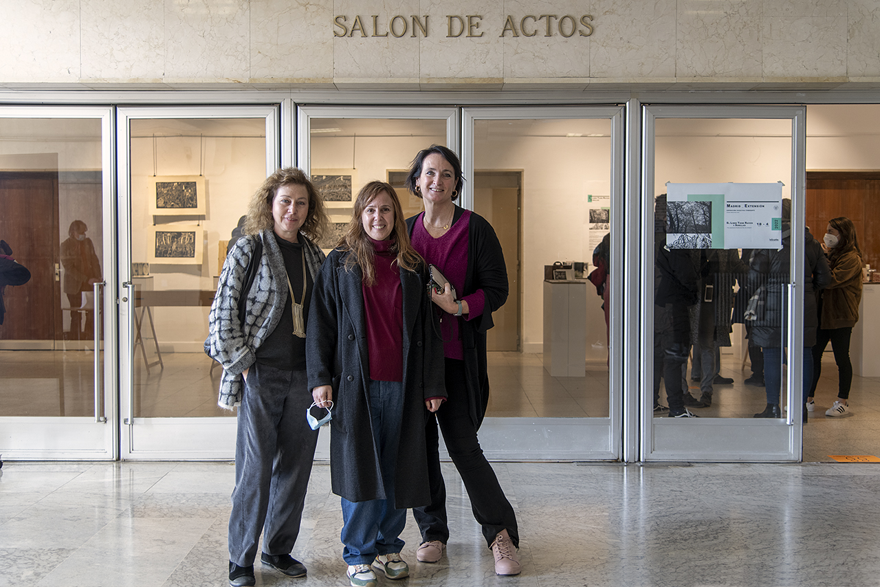 Las profesoras Marta Aguilar, Mónica Oliva y Carmen Hidalgo de Cisneros