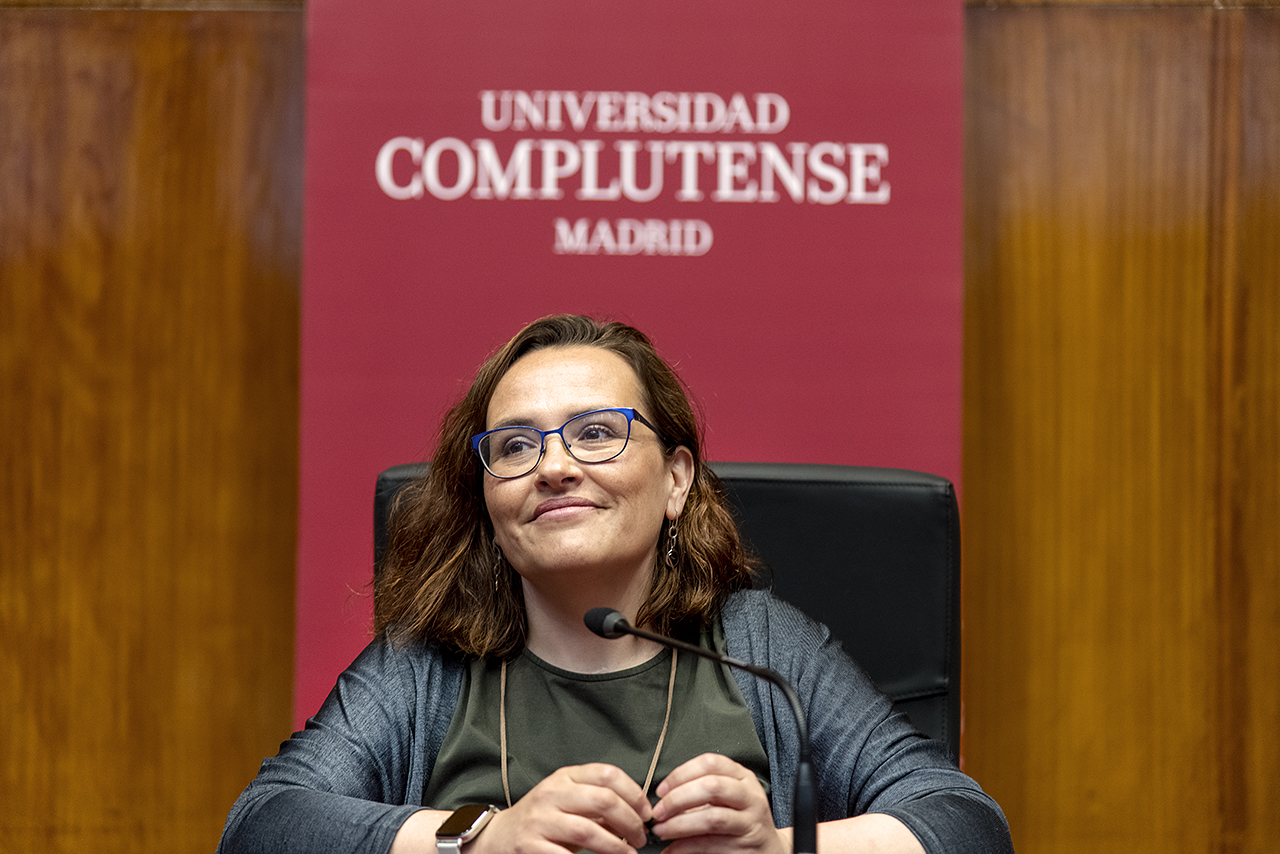 Rosa de la Fuente, vicerrectora de Estudiantes de la UCM y presidenta de la Comisión Organizadora de la Prueba de la EvAU en la Comunidad de Madrid