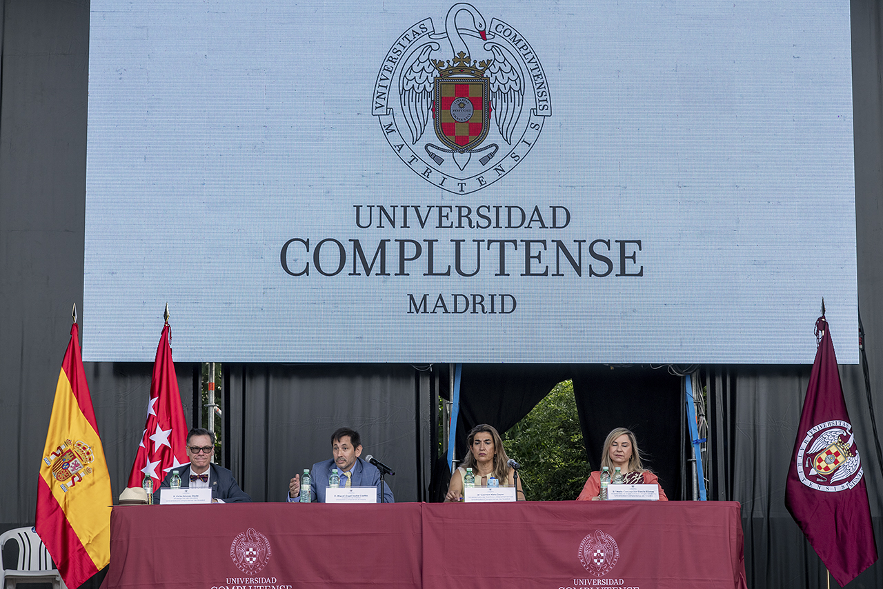 Los vicerrectores Víctor Briones, Miguel Ángel Sastre, Carmen Nieto y Conchita García en la entrega de Diplomas de Excelencia Docente
