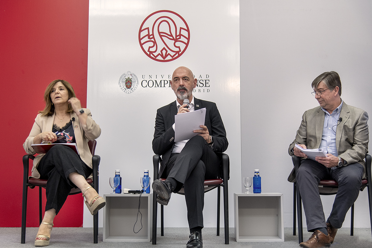 Pilar Cancela, Joaquín Goyache y José Antonio Sanahuja, en la inauguración del curso “La cooperación española y la solidaridad global: una agenda transformadora”