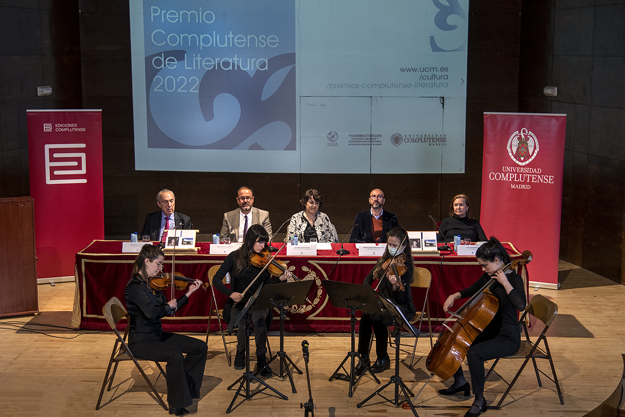 Un cuarteto de cuerda de la Orquesta Sinfónica de la UCM ha amenizado el acto