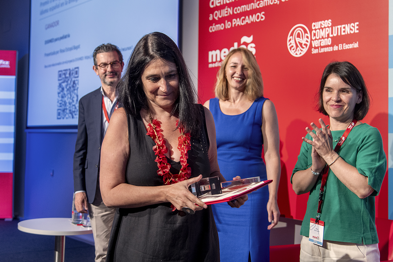 Rosa Estopá, de la Universidad Pompeu Fabra, recibió el premio a la Mejor iniciativa por el proyecto DixiMed para pediatría