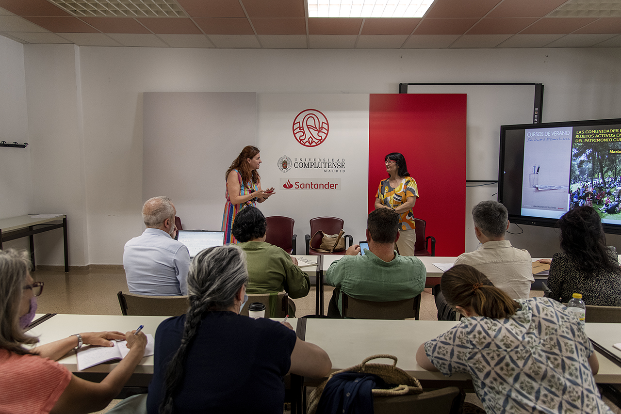 Alicia Castillo presenta a María Pía Timón en el curso “Dimensión internacional del patrimonio cultural: oportunidades para la gestión”