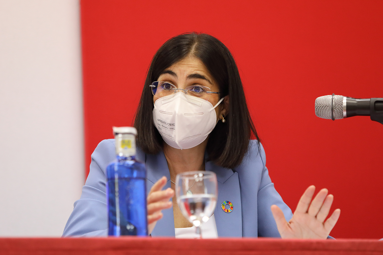 Carolina Darias, ministra de Sanidad, ha inaugurado el curso “Las vacunas y la vacunación en los tiempos de la COVID-19”