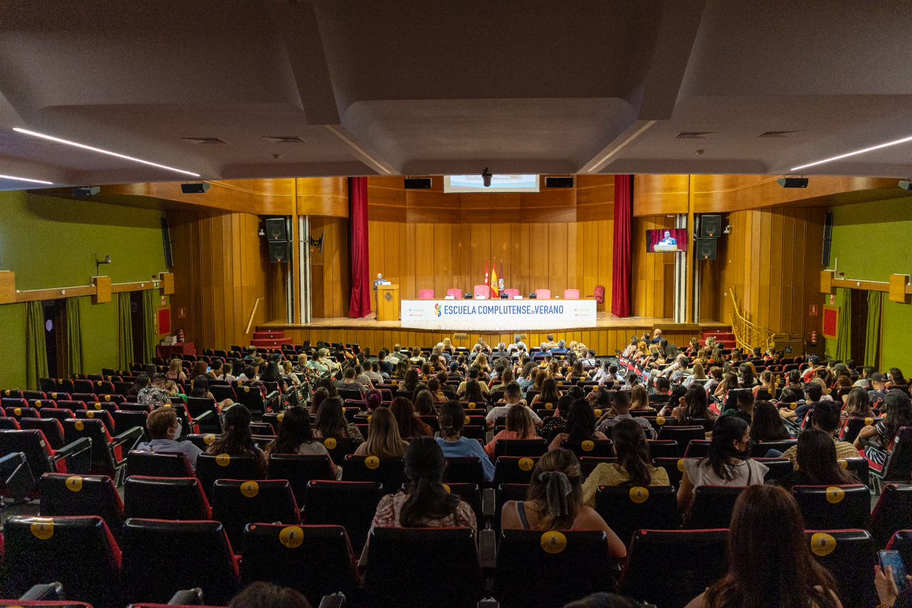 La Facultad de Medicina ha acogido la inauguración de la XXI Escuela Complutense de Verano