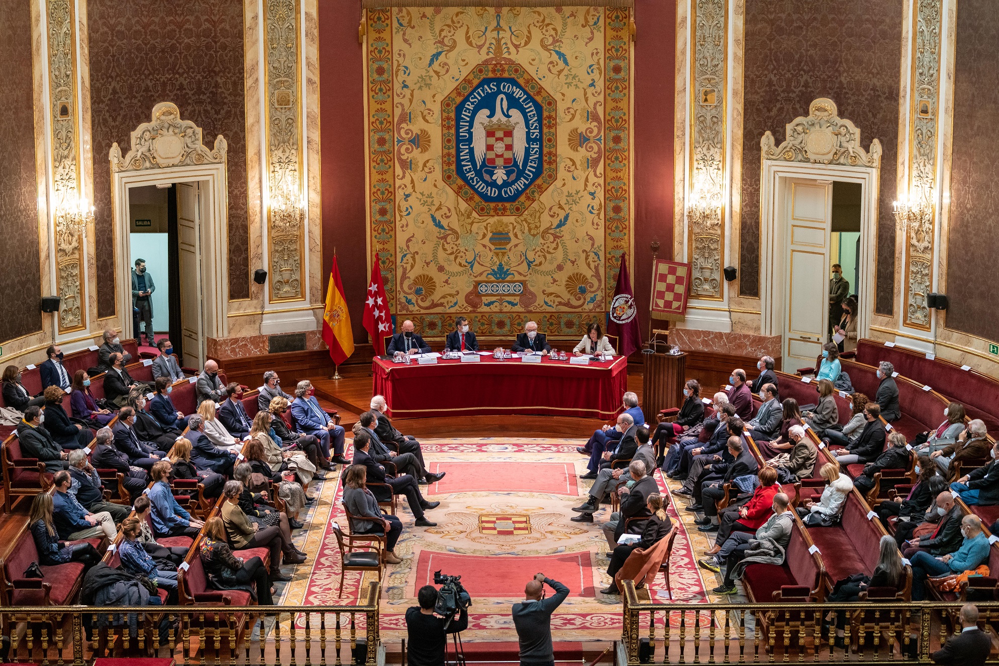 La Complutense y el Gobierno homenajean a los cinco rectores complutenses depurados por el franquismo