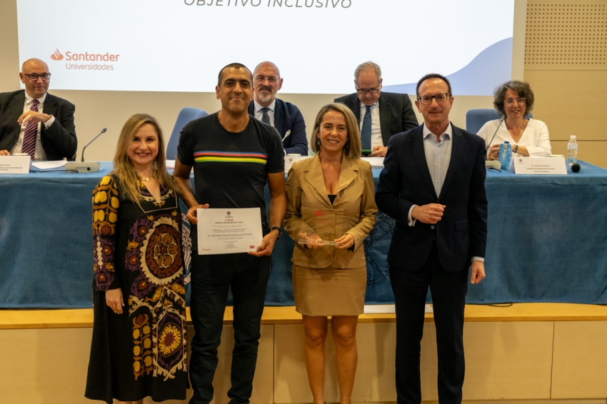Entrega de premios de la XI convocatoria de Premios de Emprendimiento Universitario 2023 y de la V convocatoria de Premios de Emprendimiento Social UCM-Santander 2023