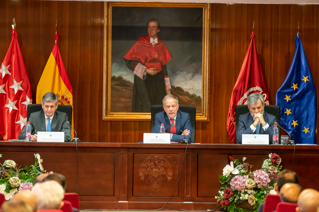 Pedro González-Trevijano, Ricardo Alonso y Carlos Lesmes, en la inauguración del Congreso