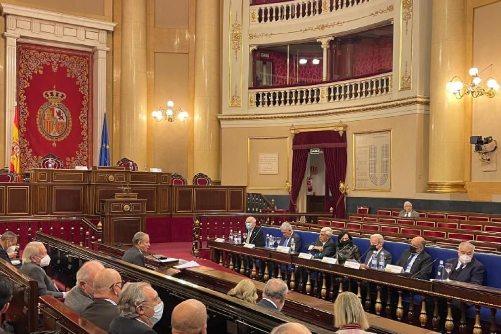 Los siete presidentes eméritos del Tribunal Constitucional se reúnen en un debate moderado por el decano de Derecho, Ricardo Alonso